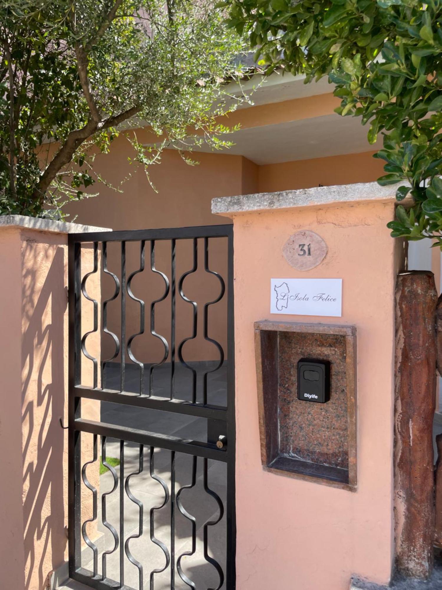 L'Isola Felice Apartment Olbia Exterior photo